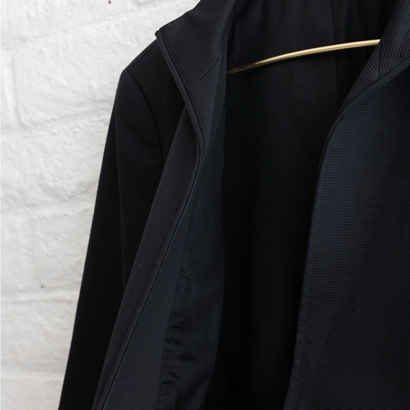 Chic Black Zip-up Jacket for Women - Linda Allard Ellen Tracy Size 10 - Picture 5 of 7